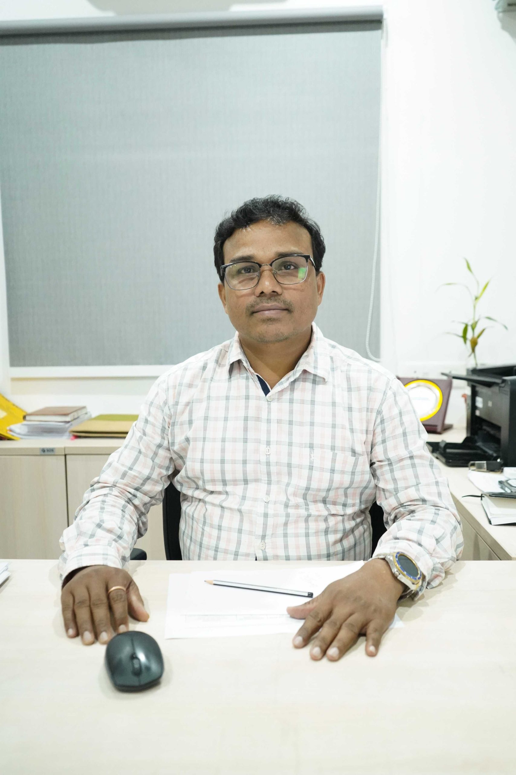 Dr. Amit Nayak ( Senior Research Consultant) (1)